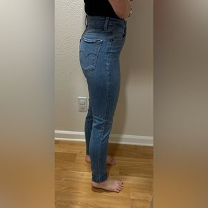 LEVI’S 721 HIGH RISE SKINNY